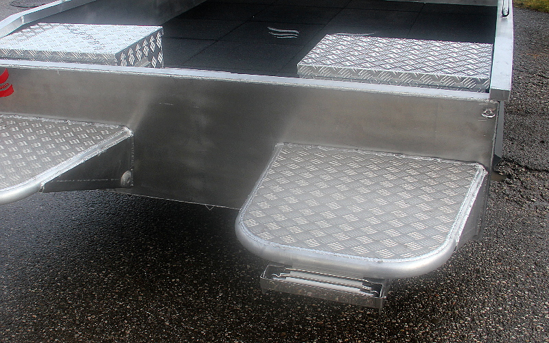 Badeplattform mit Leiter