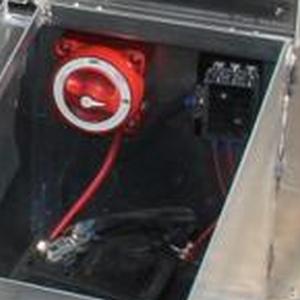 Batterivorbereitung mit Hauptschalter und Sicherungshalter
